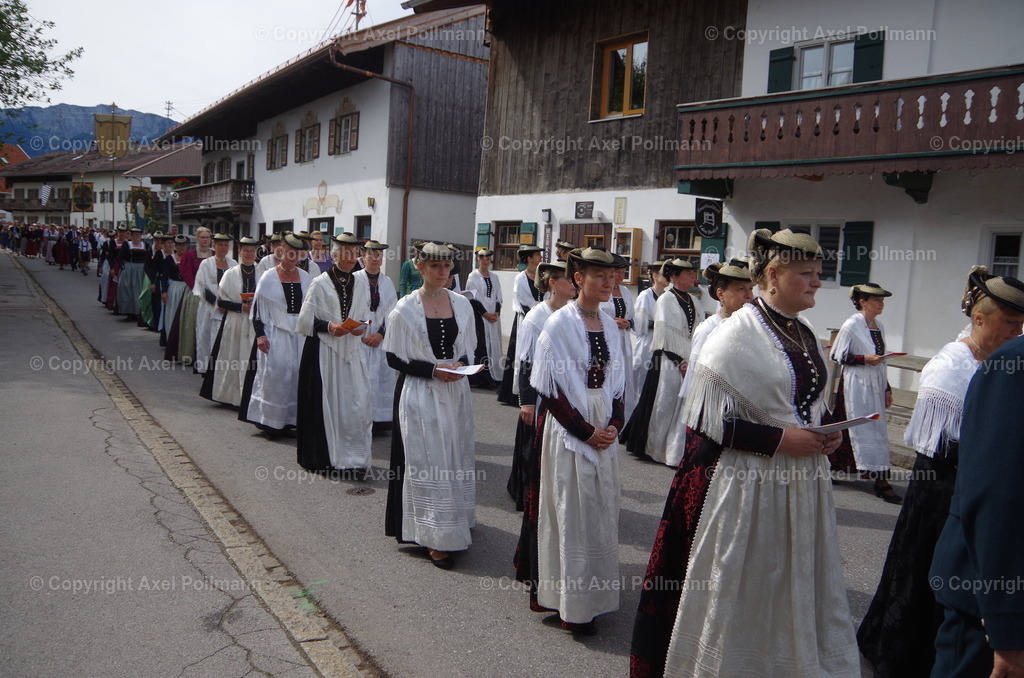 IMGP5278 | fotografiert von Axel PollmannLeonhardi Wallfahrt Benediktbeuern und Murnau, Fronleichnam, Fasching, Landschaft im Loisachtal und Benediktbeuern  - Realisiert mit Pictrs.com
