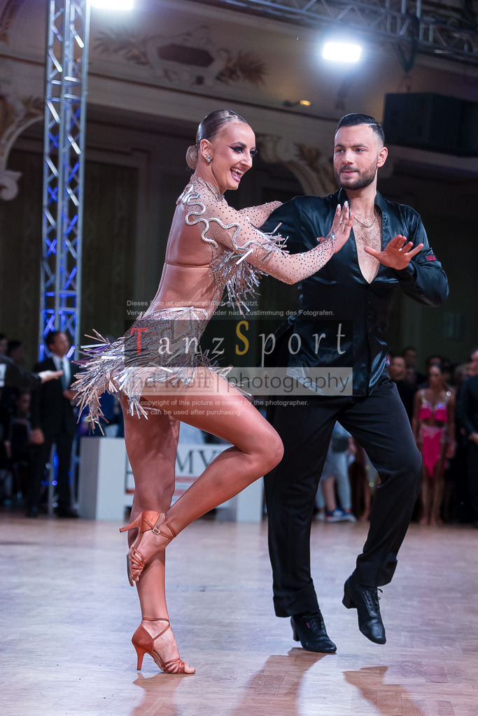 20240706_WDSF_WO_Latin_9121 | Tanzsportbilder, Standardtanz, Lateintanz, WDSF, DTV, LTVB, dancecomp, goc, hessen tanzt, blaues band der spree, walzer, tango, wiener walzer, slowfox, quickstepp, samba, rumba, cha-cha-cha, paso doble. jive, hd-kroft photography, turniertanzsport