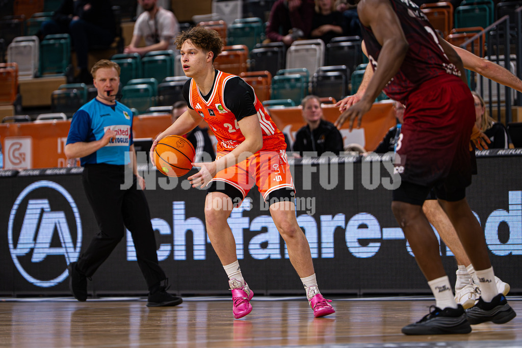 Basketball I Herren I Saison 2025-2026 I ProB Nord I 21. Spieltag I Rasta Vechta II - Iserlohn Kangaroos I 3037 | Roy Krupnikas (24, RASTA Vechta II) - Realisiert mit Pictrs.com