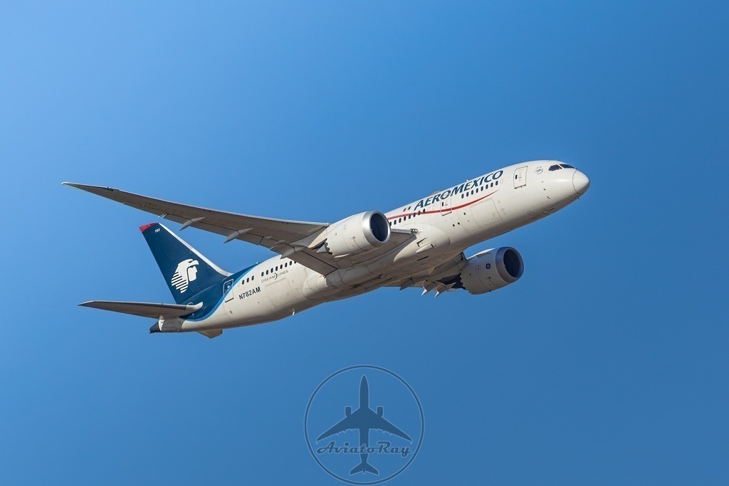 AM35-B788-N782AM-MAD-MTY-20240812-1-topaz-sharpen | Browse breathtaking aviation photography and order high-quality prints from AviatoRay's gallery. Perfect for enthusiasts and collectors. - Realisiert mit Pictrs.com
