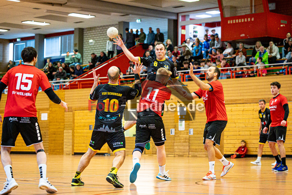 TSV Weiheim II gegen TSV Schongau | Bezirksliga Handball Herren 2024/25, TSV Weiheim II gegen TSV Schongau, 20250118,Mathias SLIWA (TSV Schongau) in Aktion,2025-01-18 in Weilheim (Jahnhalle)Mathias SLIWA (TSV Schongau)Copyright: WolfgangxLindner foto-lindner.de