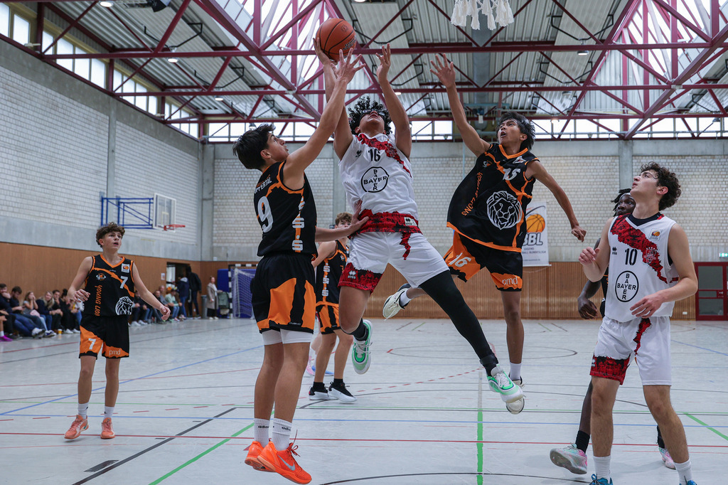 JBBL BAYER GIANTS vs Young Lions Wuppertal-20 | Fotos von Basketballspielen aus dem Raum NRW fotografiert von Gero Mueller-Laschet und Daniel Schaefer - Realisiert mit Pictrs.com