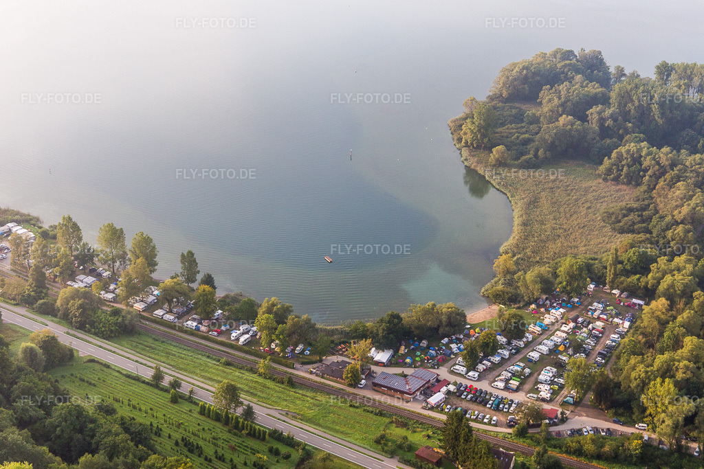 Luftbild: Campingplatz Schachenhorn im Ortsteil Ludwigshafen in Bodman-Ludwigshafen im Bundesland Baden-Württemberg in Deutschland. Foto: IMG_102862.jpg vom 26.08.2017 durch Werner Riehm/FLY-FOTO.de