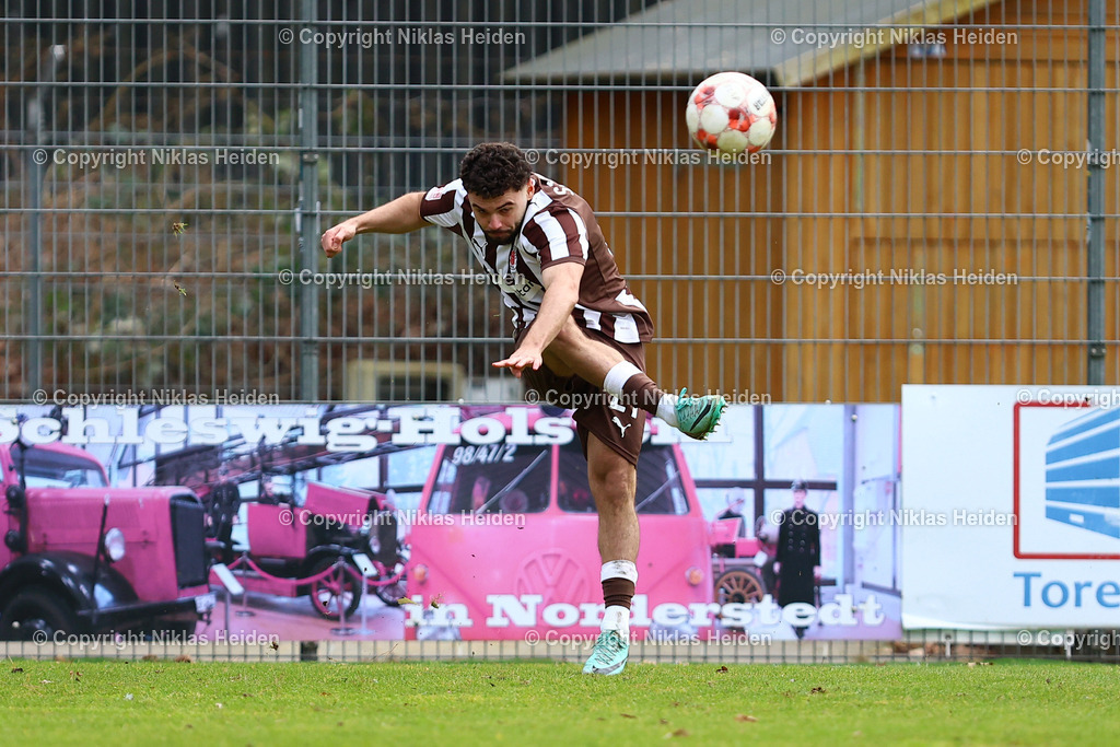 NH_FCStPauliU23_BWLohne_RegionalligaNord_01032026 | #21 Kenan Aydin (FC St. Pauli U23)Fußball I Herren I Regionalliga Nord I Saison 2025-2026 I 24. Spieltag I FC St. Pauli U23 - Blau-Weiß Lohne I 01.03.2026 I Edmund-Plambeck-Stadion