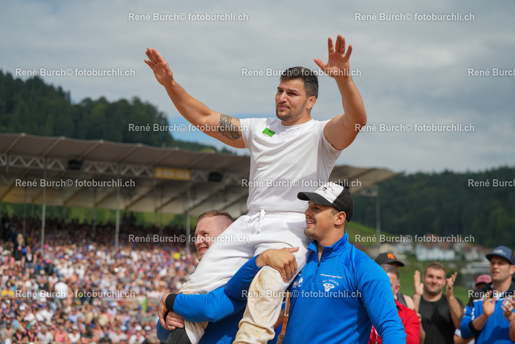 RB_09122 | René Burch leidenschaftlicher Fotograf aus Kerns in Obwalden.  Hier finden sie Sport, Landschaft und Natur Fotografie.
 - Realisiert mit Pictrs.com