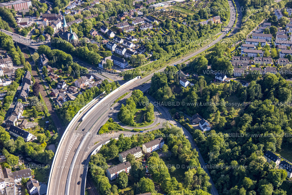 Essen250509458Kupferdreh | Luftbild, Autobahn A44 mit Anschlussstelle Kupferdreh, Kupferdreh, Essen, Ruhrgebiet, Nordrhein-Westfalen, Deutschland