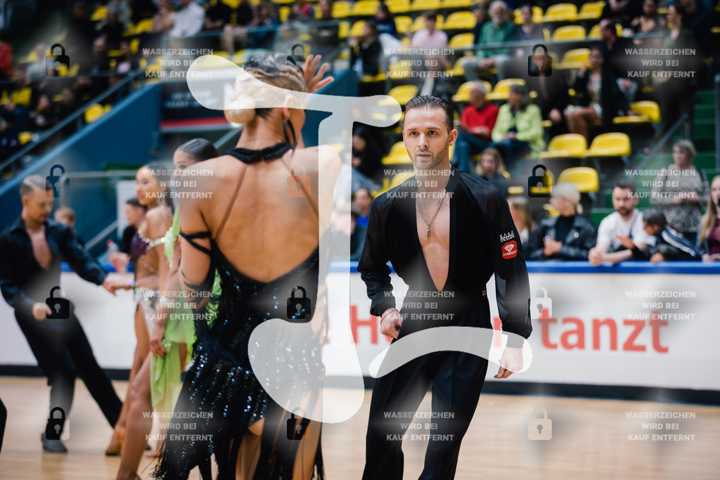 Hessen Tanzt WDSF International Open Latin 4th (83) Vitalii Zakharov _ Tabea Louisa Thaler (TC Blau-Orange Wiesbaden)-2025-05-18-4074 | Webshop for digital downloads and prints of dance sport, event & show photographer Julian Link - Realisiert mit Pictrs.com