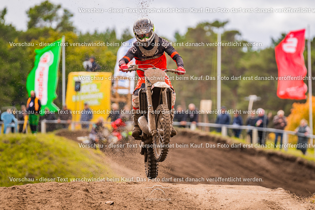 10_05_Dreetz-4936 | Sportfotografin aus Berlin-Brandenburg mit Fokus auf Motocross. Ich halte deine sportliche Leistung und echte Emotionen auf und neben der Strecke professionell fest. Entdecke die Fotos von deinem Rennen und bestelle sie direkt hier im Shop.