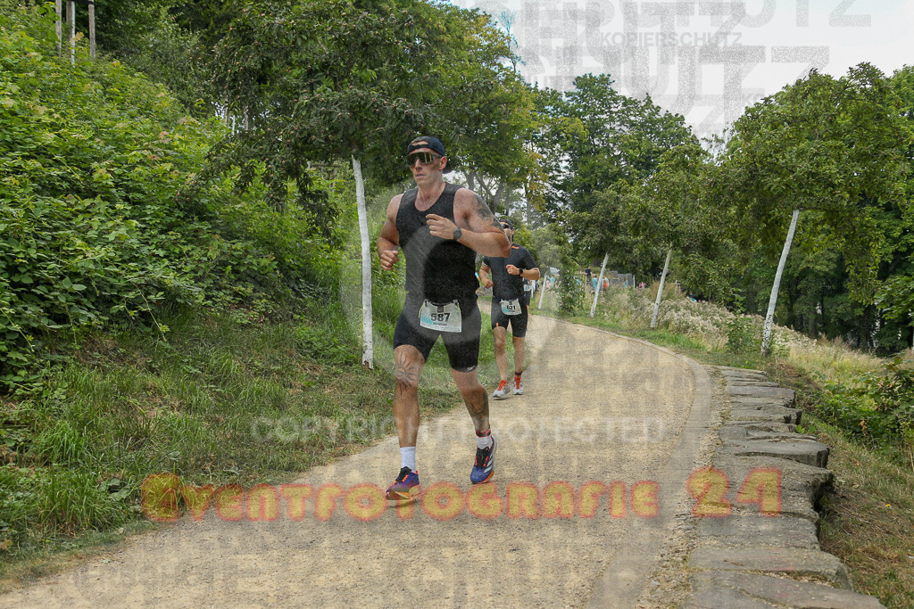 250824_1420_EX1_5878 | Sportfotografie im Rhein-Sieg Kreis, Köln, Bonn, NRW, Rheinland Pfalz, Hessen, etc. Unser Tätigkeitsfeld umfasst den Laufsport vom Volkslauf über den Marathon, Duathlon, Triathon bis zum Ultralauf wie Kölnpfad Ultra oder Schindertrail.