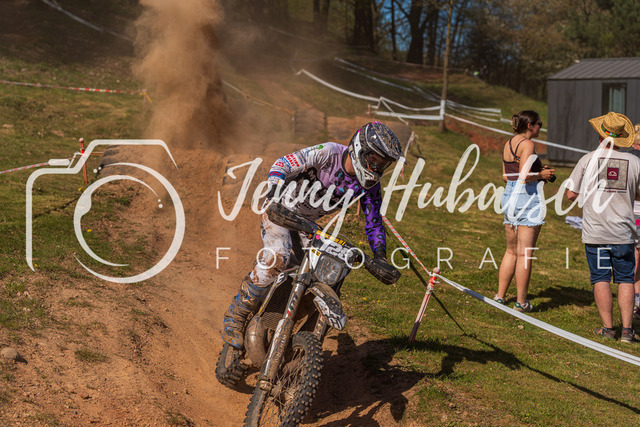 JHF.ECHT.4h.Samstag1119 | jennyhubatsch-endurofotografie