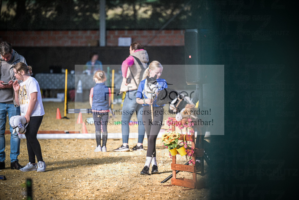 DOS_0005 | Entdecke hochwertige Reitturnierfotos von Foto Oger. Professionell, emotional und authentisch – jetzt Lieblingsmomente im Shop bestellen.Deutschlandweite Turnierfotografie. - Realisiert mit Pictrs.com