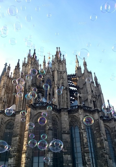 Kölner Bilder 9 | Rückseite des Doms mit Seifenblasen