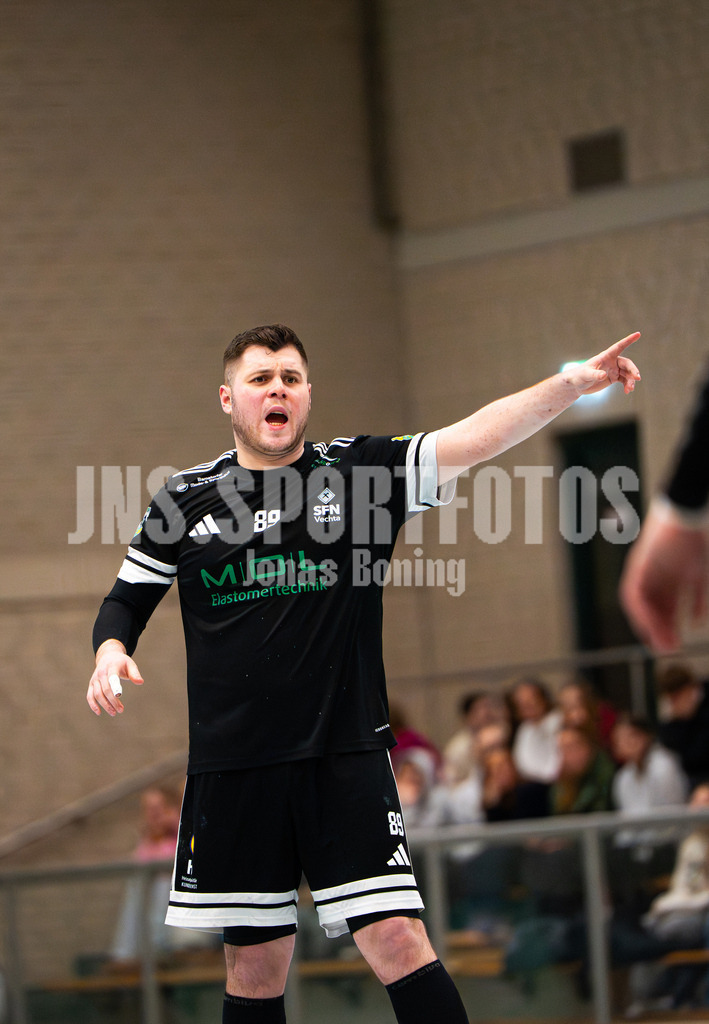 Handball I Herren I Saison 2025-2026 I Verbandsliga West I 13. Runde I SFN Vechta - HSG Varel II I 7622 | Tarek Redler (89, SFN Vechta) - Realisiert mit Pictrs.com