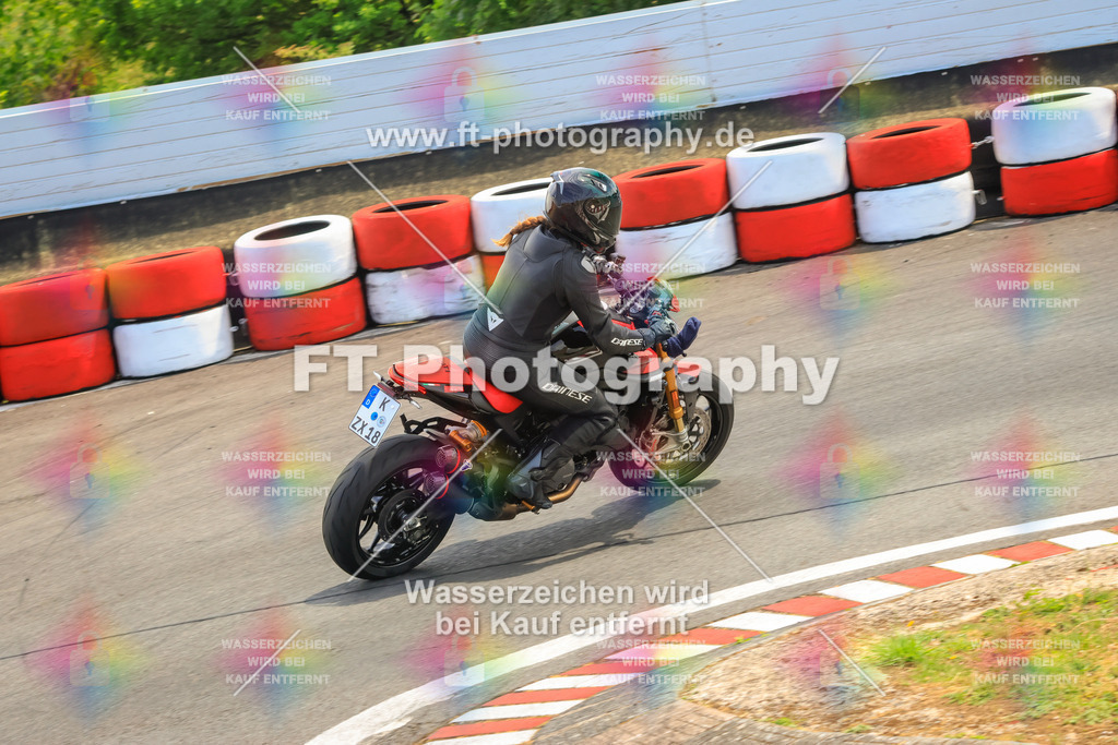 _DSK2666 | Hier findet Ihr Bilder von Touristenfahrten auf der Nürburgring Nordschleife oder von anderen Veranstaltungen die ich besucht habe. Viel Spass beim Durch Schauen 