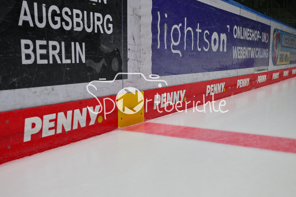 Augsburger Panther - ERC Ingolstadt | Die Kickleisten im Curt Frenzel Stadion in Augsburg / Symbolbild / PENNY / PENNY DEL / DEL: Augsburger Panther - ERC Ingolstadt, Curt Frenzel Stadion am 26.01.2025