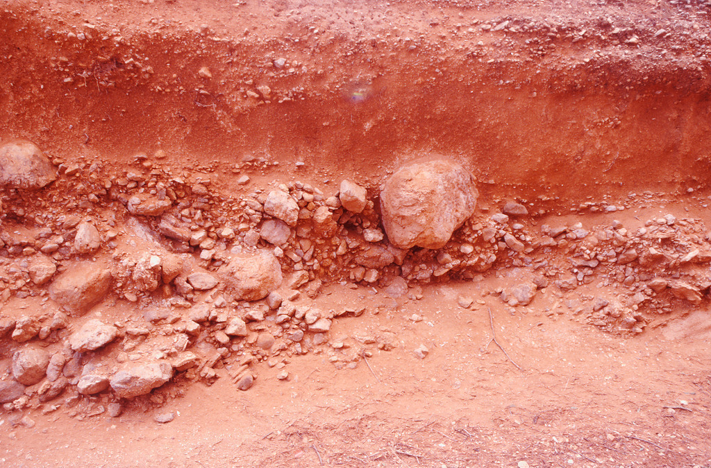 Rote Erde_Fuerteventura_05588 | Beegebilder online. 
BIldarchiv von Beege Fotodesign mit ausgewählten Werken, die sich besonders gut für die Dekoration Ihrer Räume oder Wände eignen. 