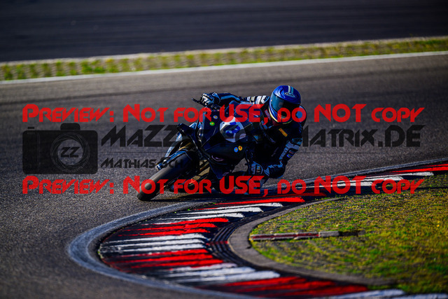 MaZZes_FotoMatrix_240831_6007705_1585 | STK1000