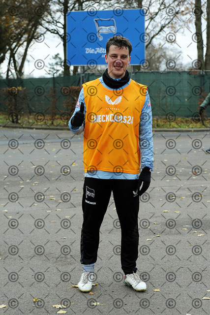 RGE_8195b | Diego Demme stand von Juli 2024 bis Juni 2026 bei Hertha BSC unter Vertrag. Seine Position war das defensive Mittelfeld. Fotograf: Ralf Gebhardt - Realisiert mit Pictrs.com