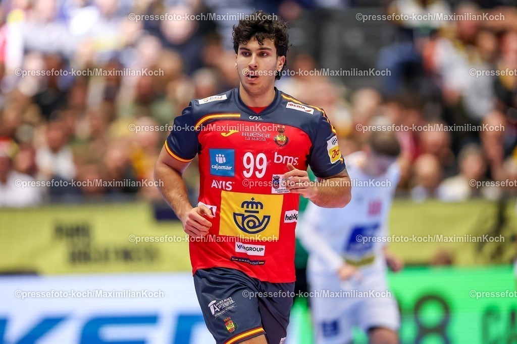 EHF15012601043 | 15.01.2026, Handball, Men's EHF EURO 2026, Spanien - Serbien, Jyske Bank Boxen in Herning, Dänemark, Preliminary Round:  Javier Rodríguez Moreno (Espania #99) 