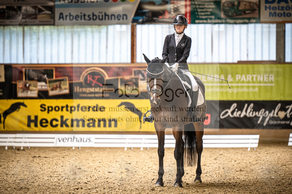 DOS_2021 | Entdecke hochwertige Reitturnierfotos von Foto Oger. Professionell, emotional und authentisch – jetzt Lieblingsmomente im Shop bestellen. - Realisiert mit Pictrs.com