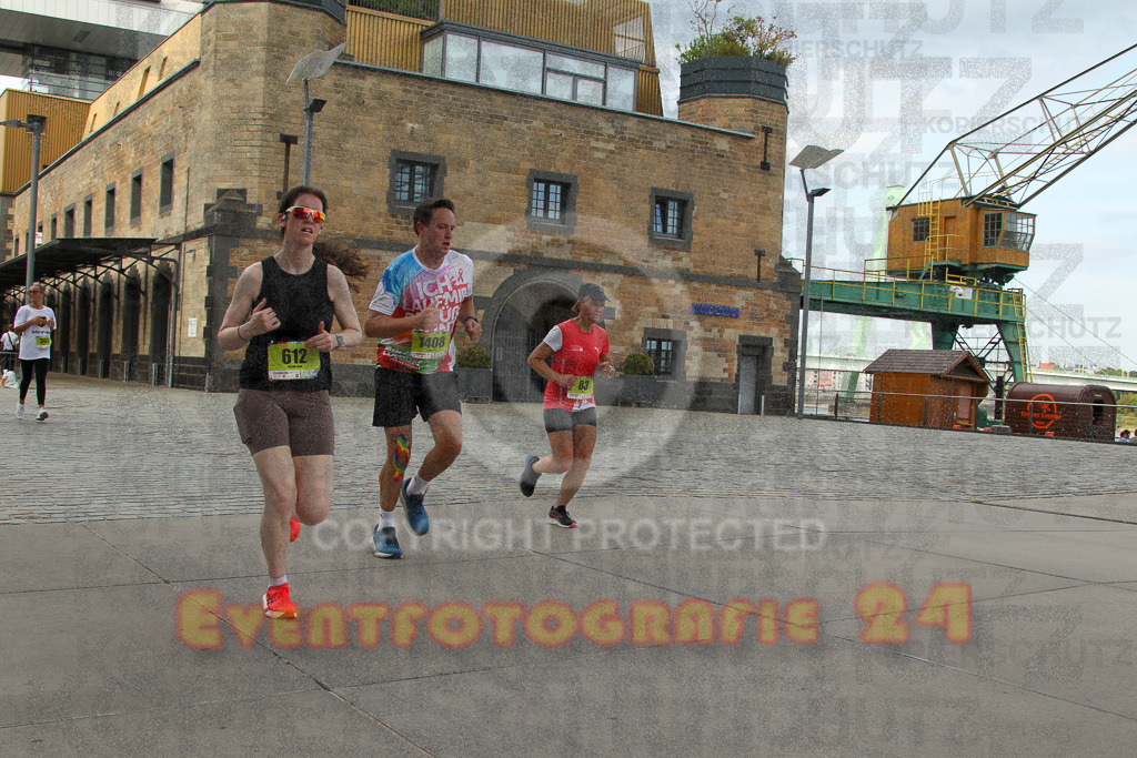 250920_1521_EV4_8543 | Sportfotografie im Rhein-Sieg Kreis, Köln, Bonn, NRW, Rheinland Pfalz, Hessen, etc. Unser Tätigkeitsfeld umfasst den Laufsport vom Volkslauf über den Marathon, Duathlon, Triathon bis zum Ultralauf wie Kölnpfad Ultra oder Schindertrail.