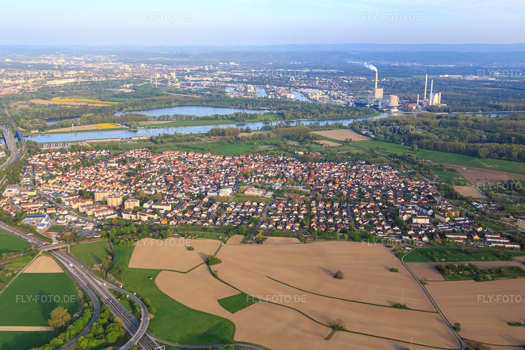 Luftbild: Ortsansicht aus Nordwesten im Ortsteil Maximiliansau in Wörth im Bundesland Rheinland-Pfalz in Deutschland. Foto: IMG_077940.jpg vom 24.04.2015 durch Werner Riehm/FLY-FOTO.de