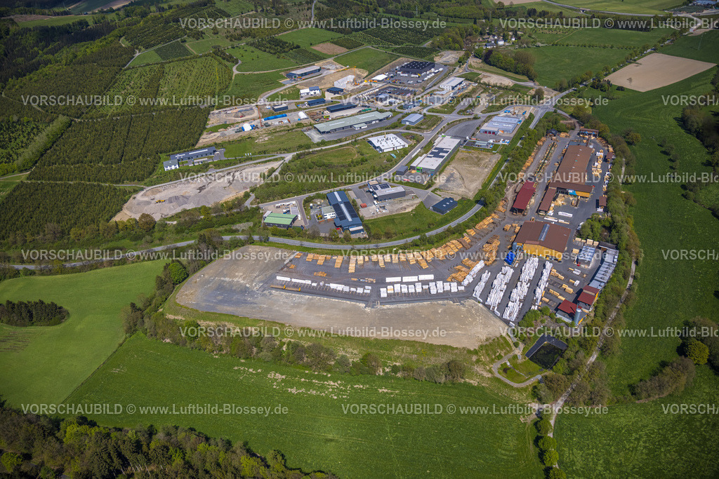 Schmallenberg230506063BadFredeburg | Luftbild, Gewerbepark Hochsauerland, Bad Fredeburg an der Bundesstraße B511, Berghausen, Schmallenberg, Sauerland, Nordrhein-Westfalen, Deutschland