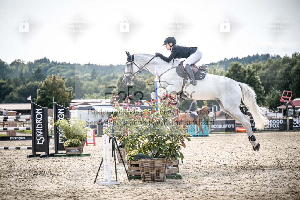 DOS_0511 | Entdecke hochwertige Reitturnierfotos von Foto Oger. Professionell, emotional und authentisch – jetzt Lieblingsmomente im Shop bestellen. - Realisiert mit Pictrs.com