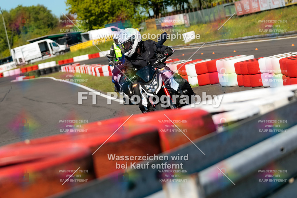 Moto-TeamOBK-21722 | Hier findet Ihr Bilder von Touristenfahrten auf der Nürburgring Nordschleife oder von anderen Veranstaltungen die ich besucht habe. Viel Spass beim Durch Schauen 