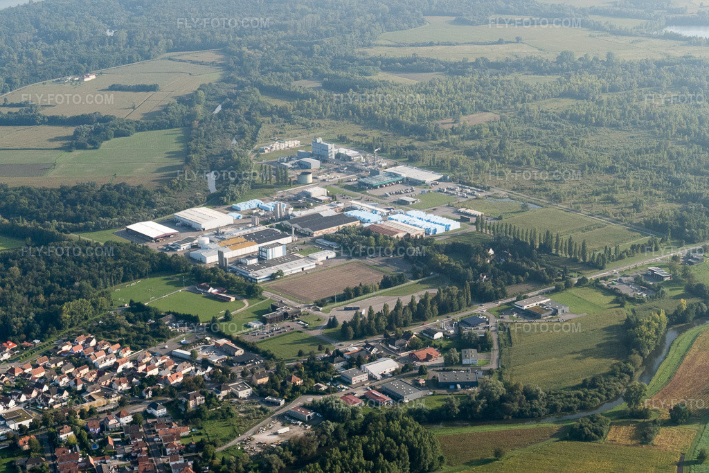 Aerial view: View of the town in Drusenheim in the state Bas-Rhin, France.Photo: P1000948.jpg taken on 09/15/2014 by Werner Riehm/FLY-FOTO.comResolution of the original: 5472 x 3648 px