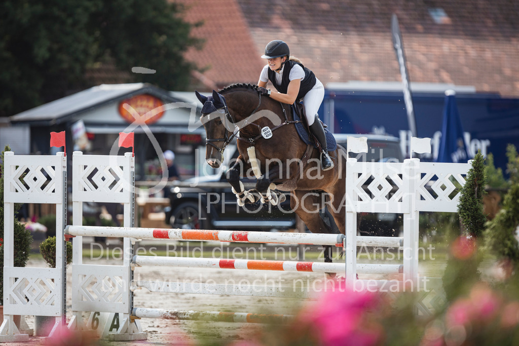 240627_LüPfSpTa_SprPf-M-223 | Deine schönsten Turniermomente als professionelle Fotos! Entdecke hochwertige Pferdesport-Fotografie im Online-Shop. Jetzt Fotos finden & bestellen!