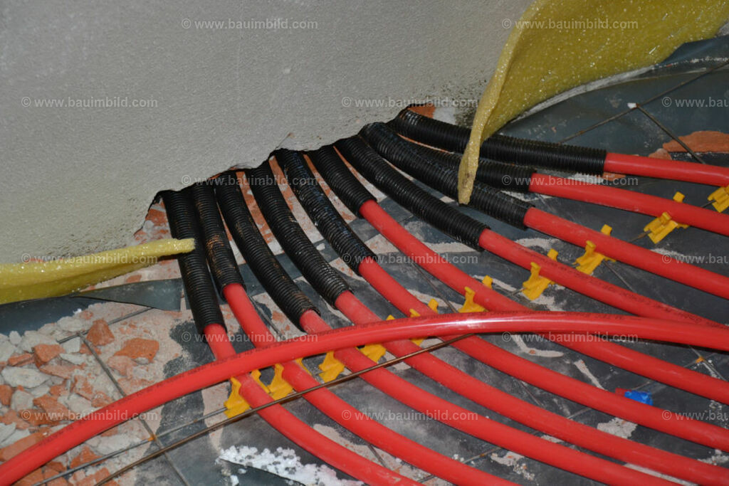 bib-lg16-heizung-0061 | Nach LV-Leistungsgruppen sortierte Detailfotos über den Bau eines Hauses. Alle Hausbau-Bilder direkt vom Urheber und Autor der Website Haus-Selber-Bauen.com