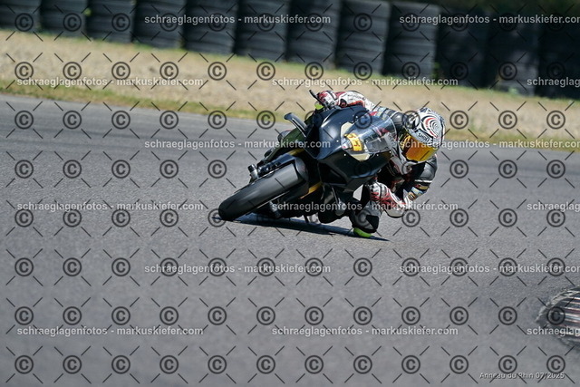 25bt04-0769 | markuskiefer.com - Realisiert mit Pictrs.com