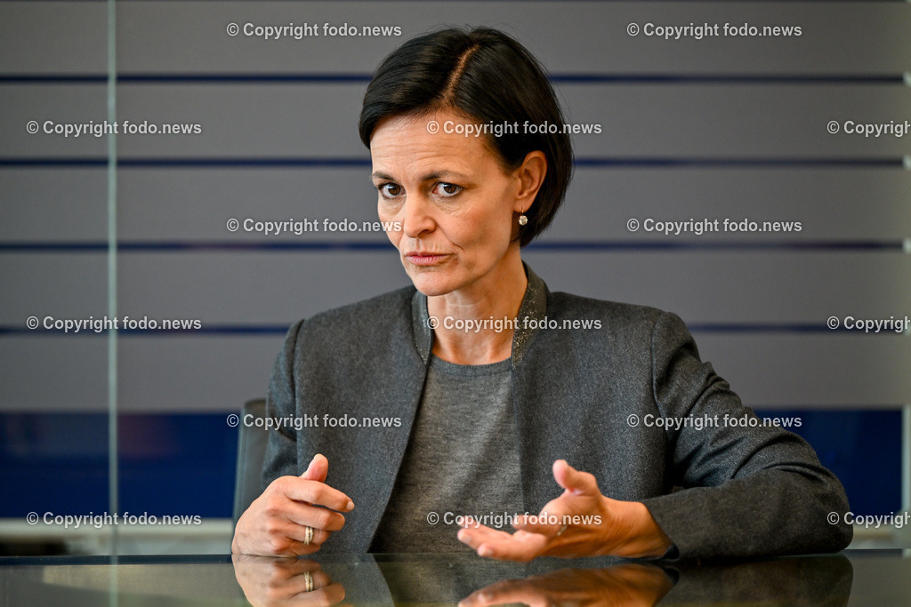 Fronius International GmbH_ 05.10.2023-15 | 05.10.2023, Sattledt, AUT, Fronius International GmbH, im Bild Elisabeth Engelbrechtsmueller-Strauß (CEO / CFO / CSO, Fronius International GmbH)