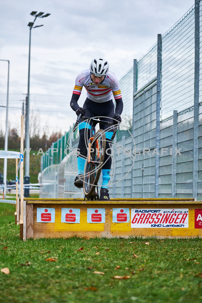 ..... | AUSTRIA, 24.11.24, 3.Radquerfeldein GP um das Sportzentrum Gunskirchen Image shows: Photo: Wapics / Michael Ring
