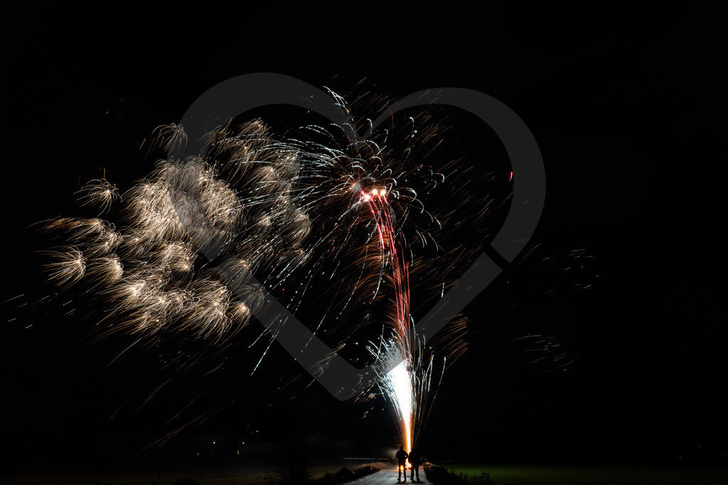 20260101_002638_Silvesterfeuerwerk | aloa-fotografie - Realisiert mit Pictrs.com