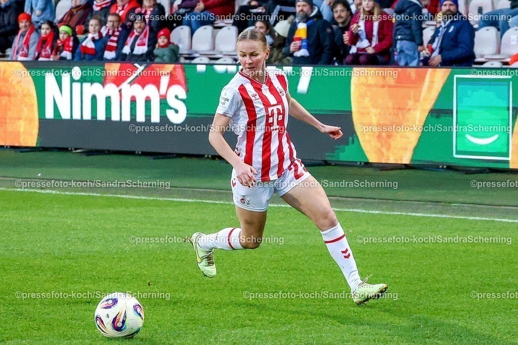 xSSCHx14122501013  | 14.12.2025, xsscx, Frauen Fussball, 1. FC Koeln - FC Carl Zeiss Jena, 1. Fussball Bundesliga, 13. Spieltag, Franz-Kremer-Stadion, Saison 2025 2026: Laura Donhauser (1. FC Koeln #25) DFB regulations prohibit any use of photographs as image sequences and or quasi-video. Photo:xSandraxScherningxPressefotoKochx