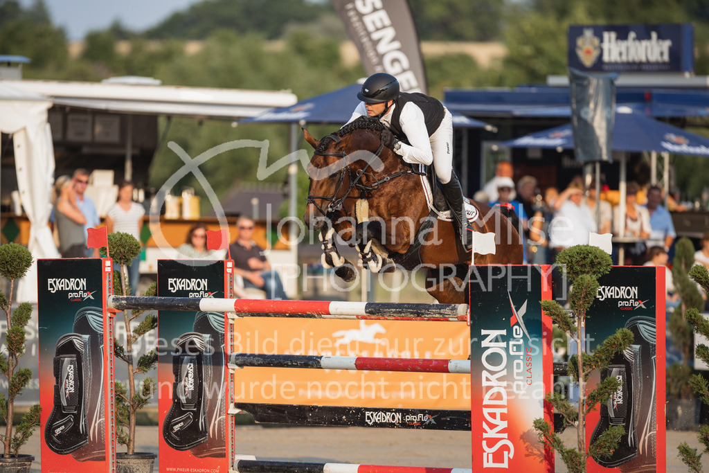 230624_PfSpTa_GroßerPreis-310 | Deine schönsten Turniermomente als professionelle Fotos! Entdecke hochwertige Pferdesport-Fotografie im Online-Shop. Jetzt Fotos finden & bestellen!