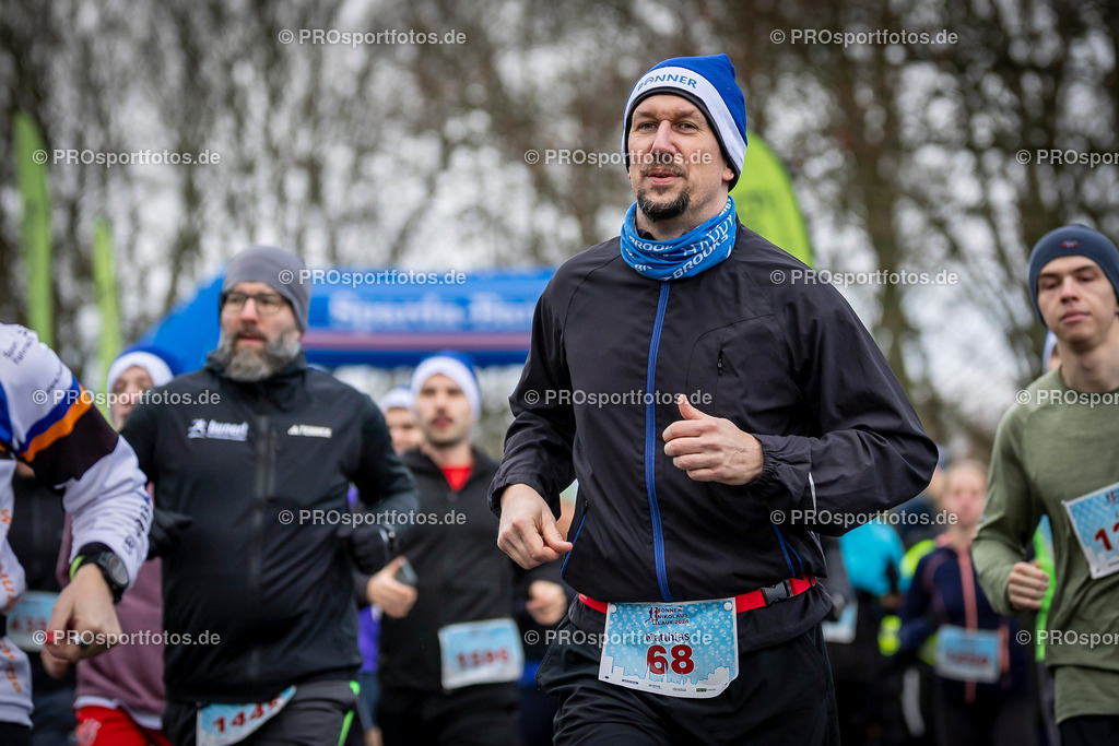 Bonner Nikolauslauf in Bonn, 08.12.2024 | Impressionen vom Bonner Nikolauslauf am 08.12.2024 in Bonn (Freizeitpark Rheinaue). Foto: BEAUTIFUL SPORTS/Axel Kohring