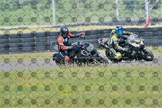 26BT01-1874 | 112 - Realisiert mit Pictrs.com