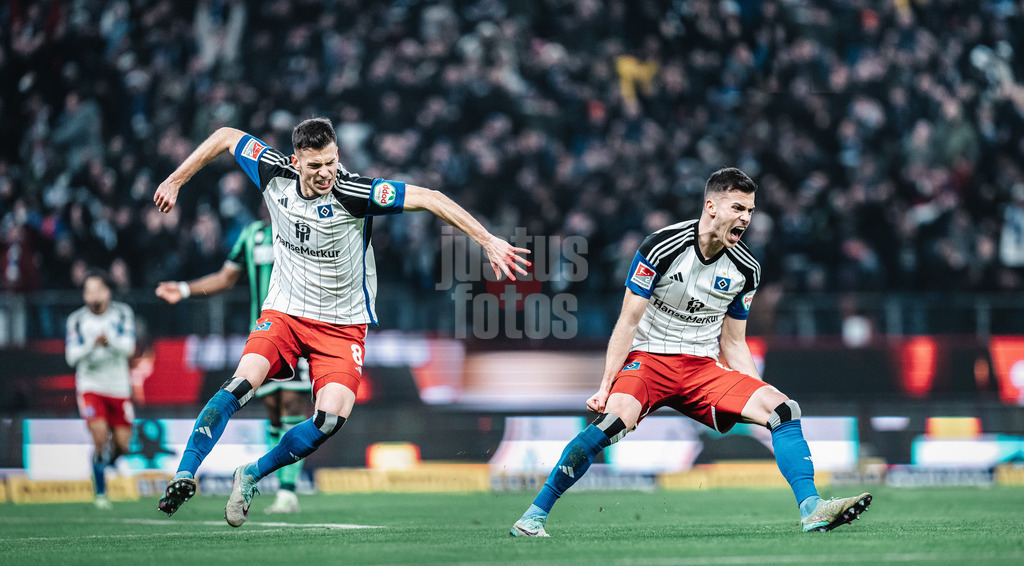 Fußball | Männer | Saison 2023/2024 | 2. Fußball-Bundesliga | 21. Spieltag | Hamburger SV vs. Hannover 96 | 09.02.2024 | Laszlo Benes (#8, HSV) beim Torjubel Emotionen
