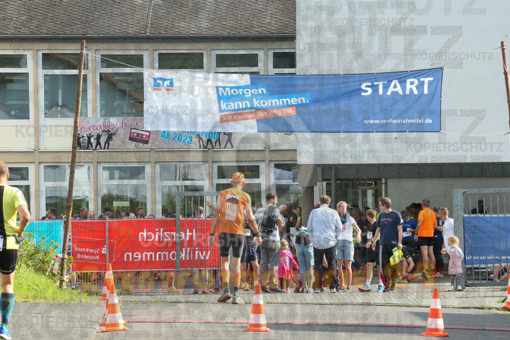 230804_1736_EX1_3539 | Sportfotografie im Rhein-Sieg Kreis, Köln, Bonn, NRW, Rheinland Pfalz, Hessen, etc. Unser Tätigkeitsfeld umfasst den Laufsport vom Volkslauf über den Marathon, Duathlon, Triathon bis zum Ultralauf wie Kölnpfad Ultra oder Schindertrail.
