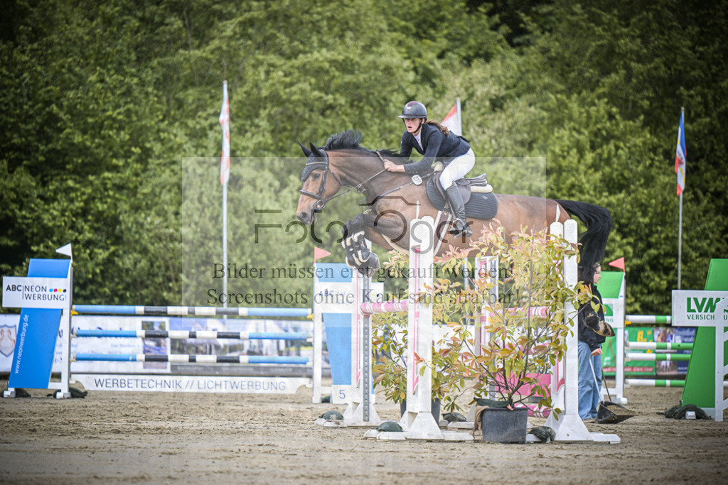 DOS_5252 | Entdecke hochwertige Reitturnierfotos von Foto Oger. Professionell, emotional und authentisch – jetzt Lieblingsmomente im Shop bestellen.Deutschlandweite Turnierfotografie. - Realisiert mit Pictrs.com