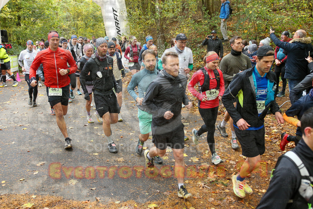 251026_1002_EX1_9633 | Sportfotografie im Rhein-Sieg Kreis, Köln, Bonn, NRW, Rheinland Pfalz, Hessen, etc. Unser Tätigkeitsfeld umfasst den Laufsport vom Volkslauf über den Marathon, Duathlon, Triathon bis zum Ultralauf wie Kölnpfad Ultra oder Schindertrail.