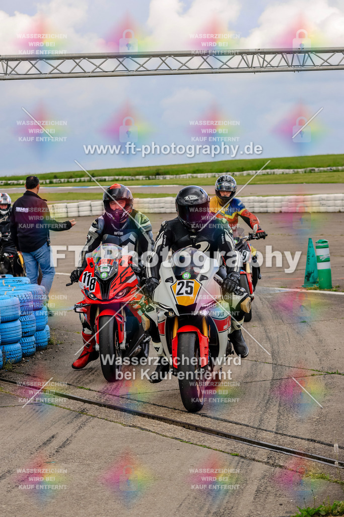 MotoTeam-9416 | Hier findet Ihr Bilder von Touristenfahrten auf der Nürburgring Nordschleife oder von anderen Veranstaltungen die ich besucht habe. Viel Spass beim Durch Schauen 