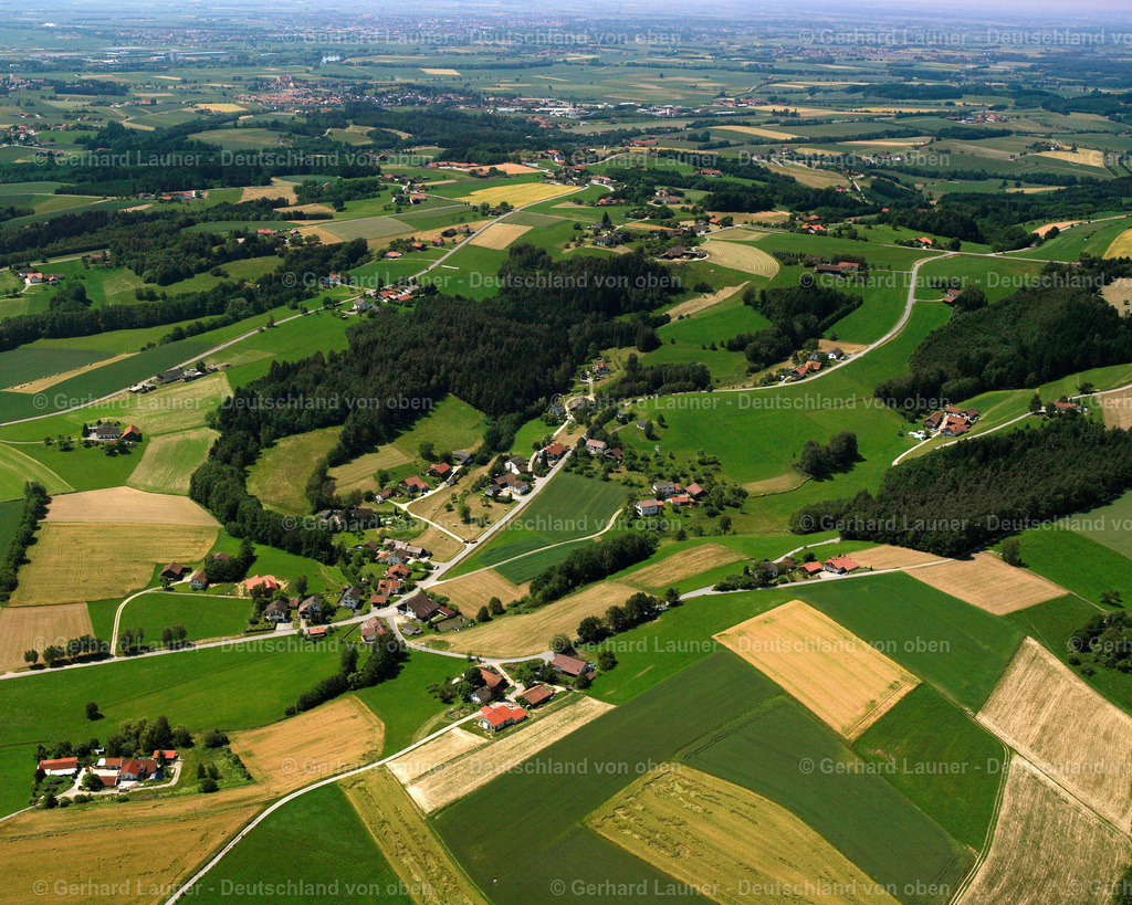 2519586 | Hoch, Hunderdorf
