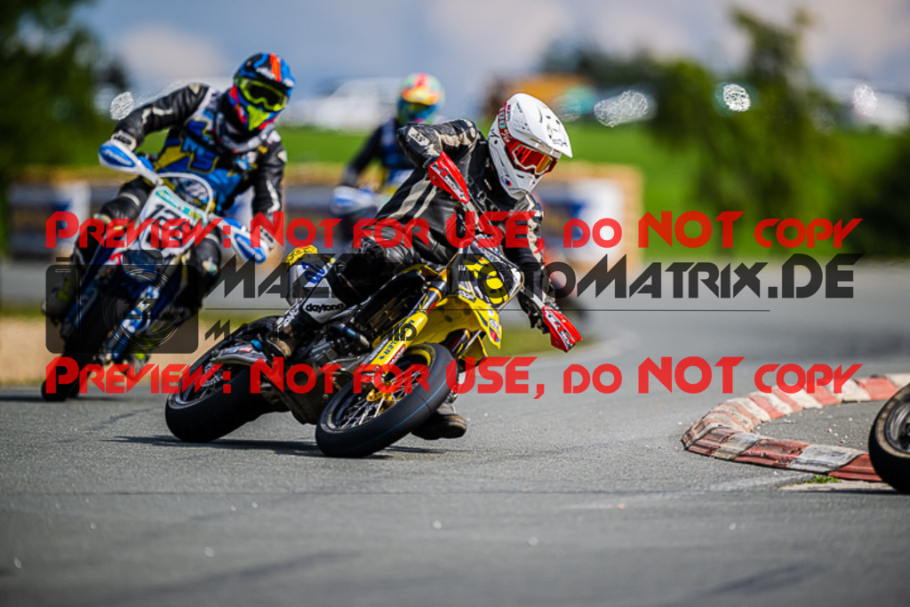 MaZZes_FotoMatrix_220904_9640 | UE40