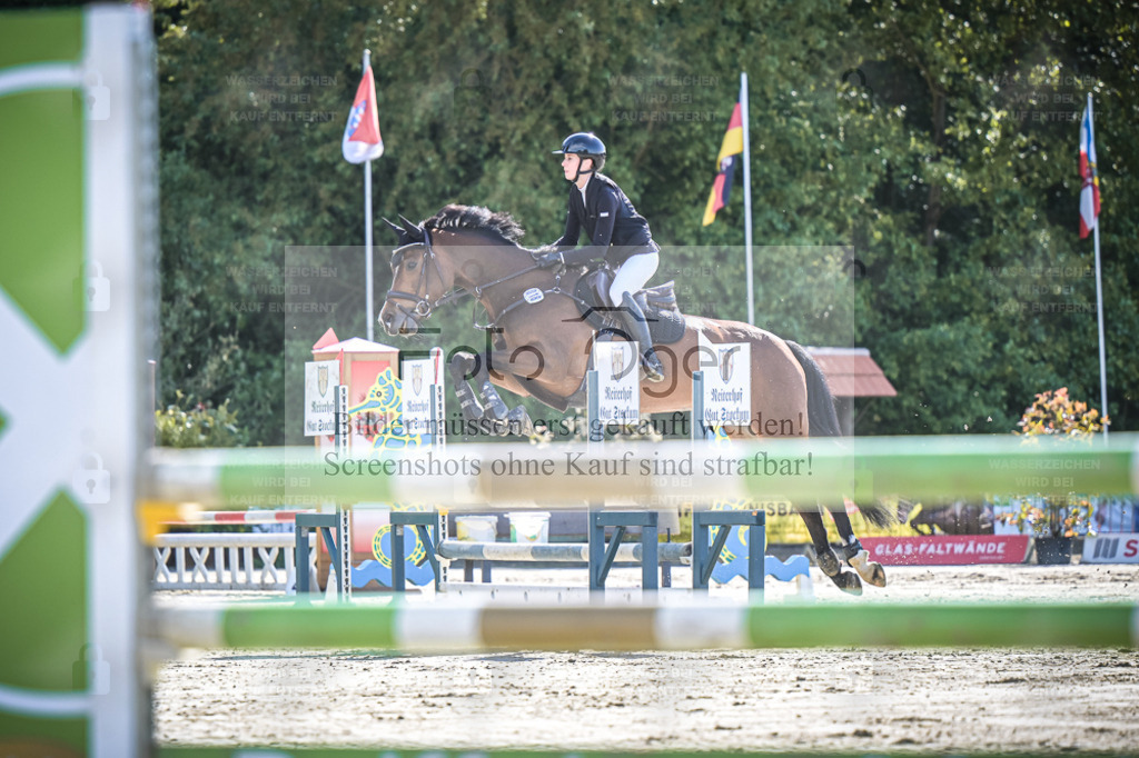 DOS_9361 | Entdecke hochwertige Reitturnierfotos von Foto Oger. Professionell, emotional und authentisch – jetzt Lieblingsmomente im Shop bestellen. - Realisiert mit Pictrs.com