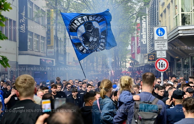 20230519-_PH68454-fanmarsch-HEN-FOTO | 19.05.2023 Fussball 2. Bundesliga 2022 2023 Fanmarsch SV Darmstadt 98 zum Merck-Stadion am Böllenfalltor gegen Magdeburg vorletzter Spieltag (Foto: Peter Henrich) - Realisiert mit Pictrs.com