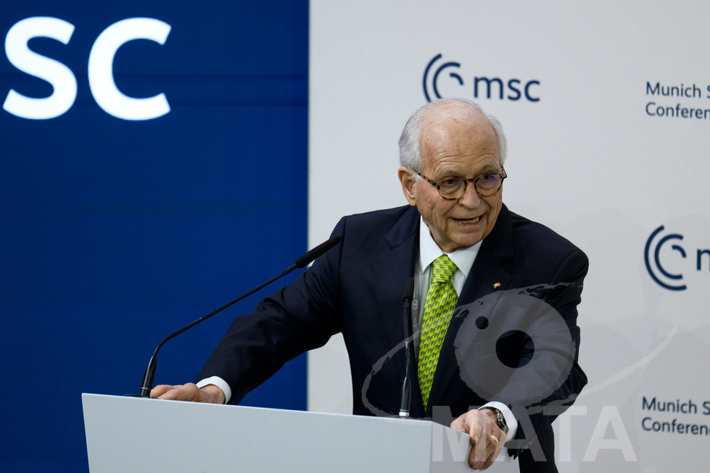 _DWA4384 | MATA IndoCon - Realisiert mit Pictrs.com